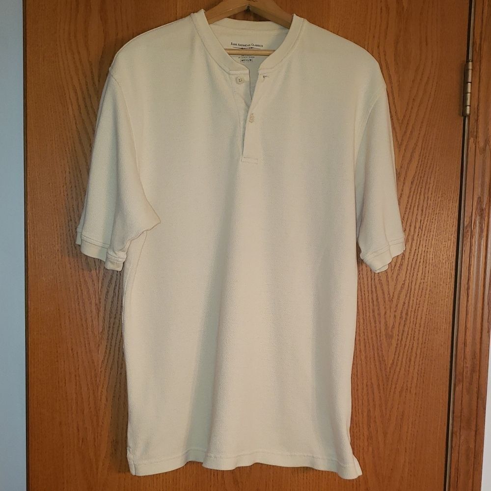 Very Nice G H Bass Cream Colored Henley Shirt Sz M